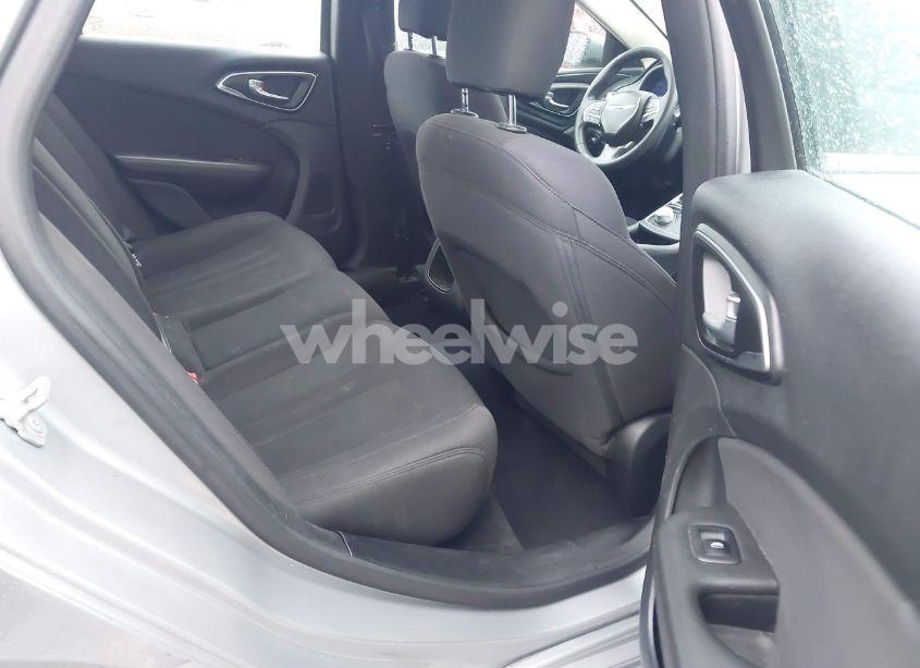 Photo 8 of 2015 Chrysler 200 LIMITED (VIN 1C3CCCABXFN586700)