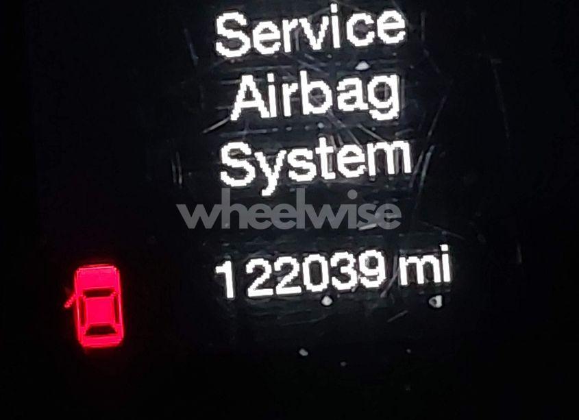 Photo 7 of 2015 Chrysler 200 LIMITED (VIN 1C3CCCABXFN619131)