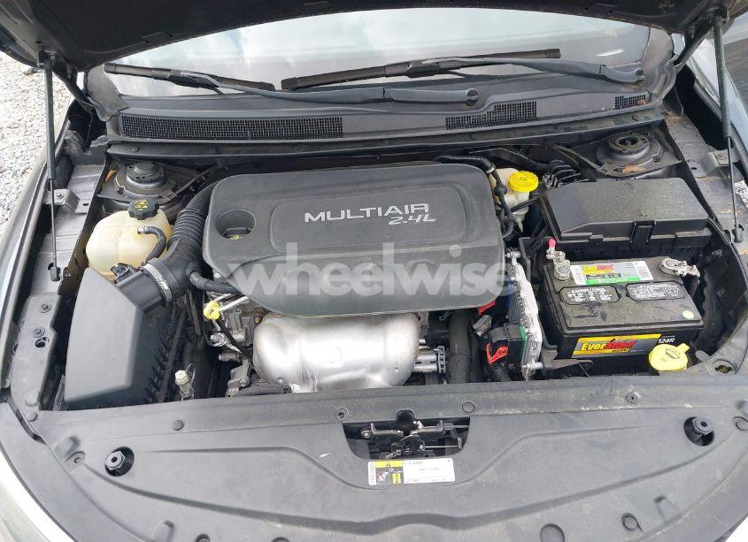 Photo 10 of 2015 Chrysler 200 LIMITED (VIN 1C3CCCABXFN632929)