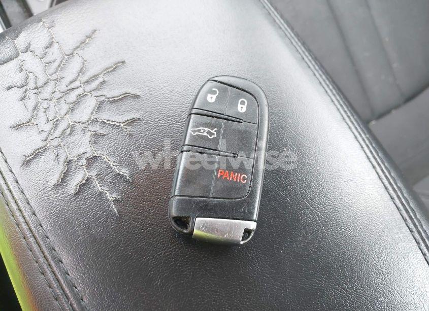 Photo 11 of 2015 Chrysler 200 LIMITED (VIN 1C3CCCABXFN632929)