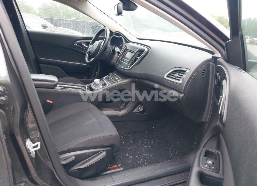 Photo 5 of 2015 Chrysler 200 LIMITED (VIN 1C3CCCABXFN632929)