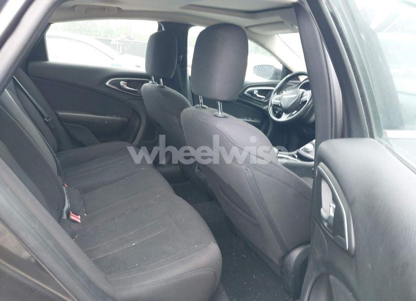 Photo 8 of 2015 Chrysler 200 LIMITED (VIN 1C3CCCABXFN632929)