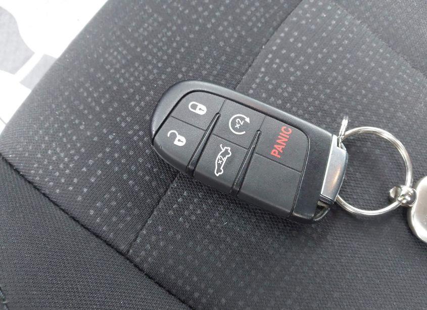 Photo 11 of 2015 Chrysler 200 LIMITED (VIN 1C3CCCABXFN652873)