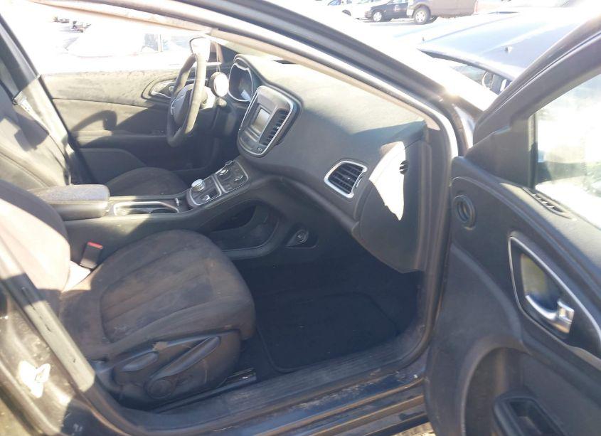 Photo 5 of 2015 Chrysler 200 LIMITED (VIN 1C3CCCABXFN654025)