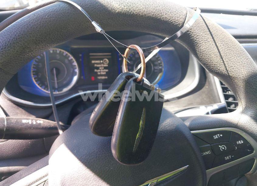 Photo 11 of 2015 Chrysler 200 LIMITED (VIN 1C3CCCABXFN661444)