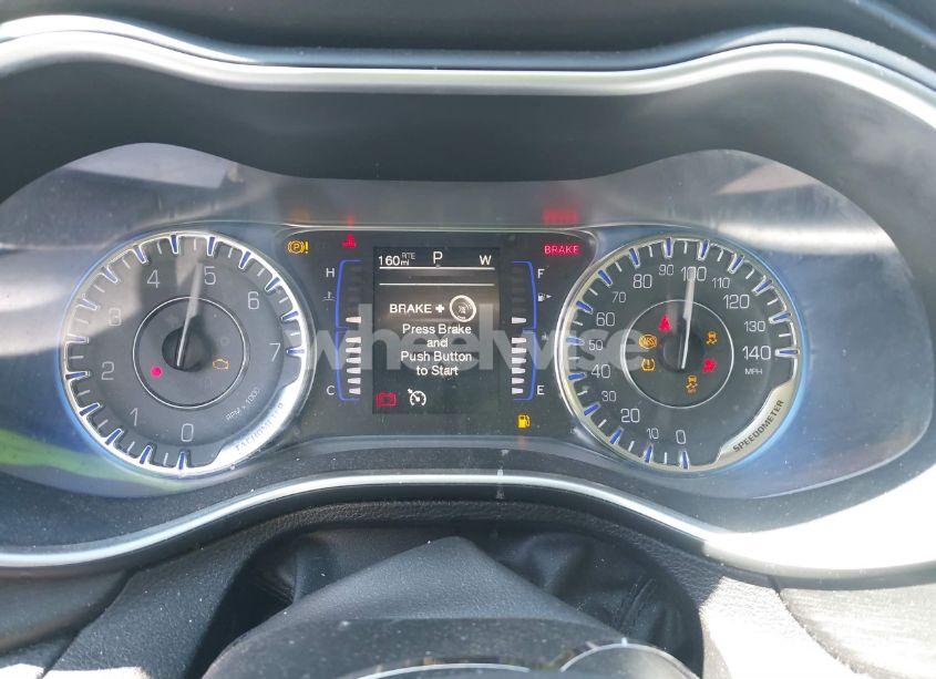 Photo 7 of 2015 Chrysler 200 LIMITED (VIN 1C3CCCABXFN661444)