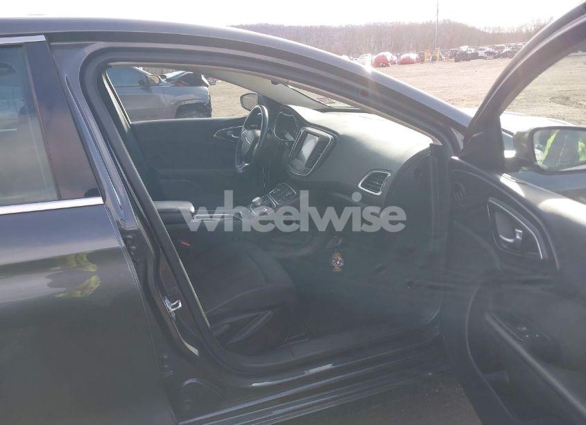 Photo 5 of 2015 Chrysler 200 LIMITED (VIN 1C3CCCABXFN689454)