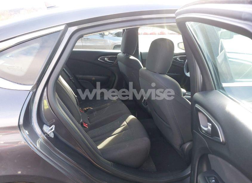 Photo 8 of 2015 Chrysler 200 LIMITED (VIN 1C3CCCABXFN689454)