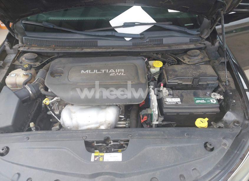 Photo 10 of 2015 Chrysler 200 LIMITED (VIN 1C3CCCABXFN689955)