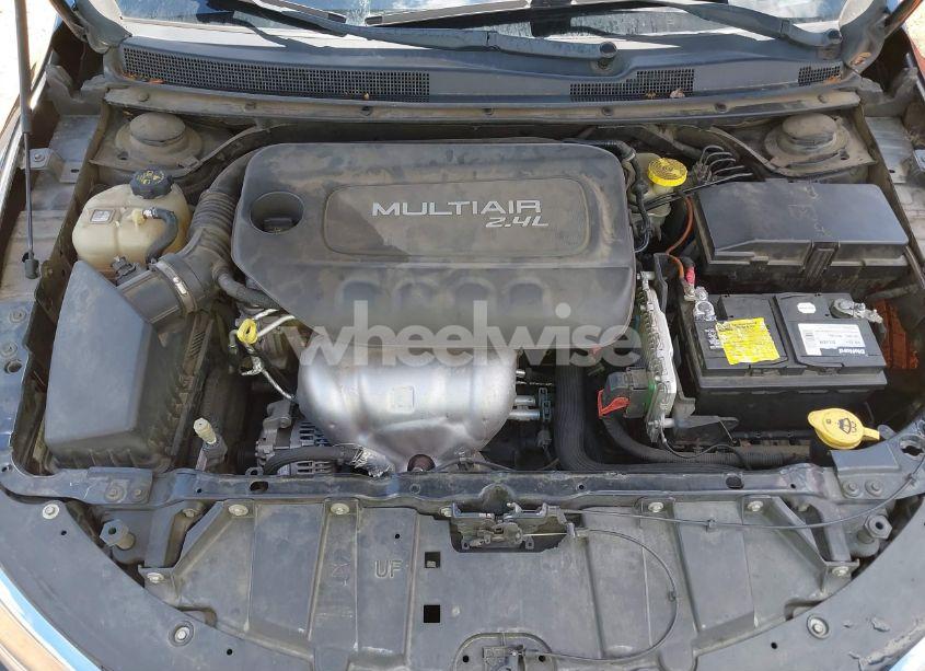 Photo 10 of 2015 Chrysler 200 LIMITED (VIN 1C3CCCABXFN692600)