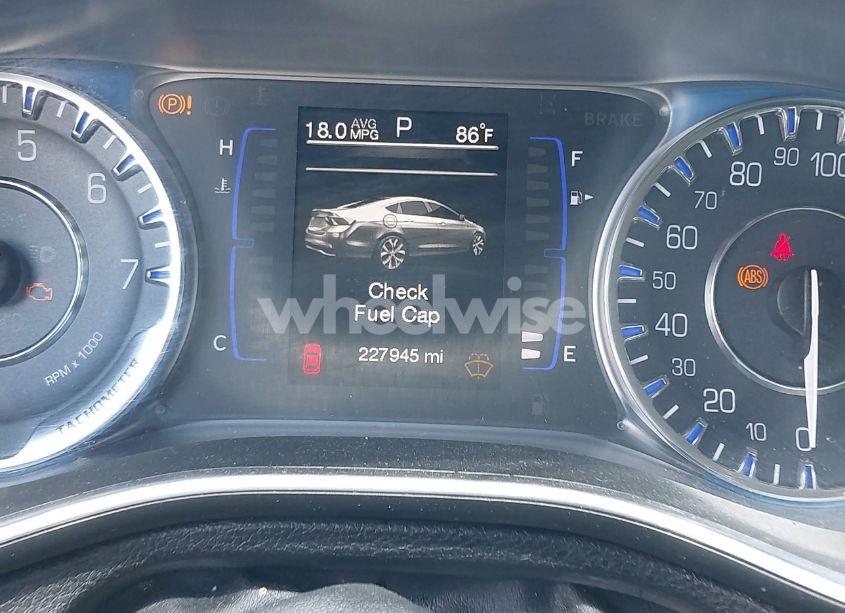 Photo 7 of 2015 Chrysler 200 LIMITED (VIN 1C3CCCABXFN692600)