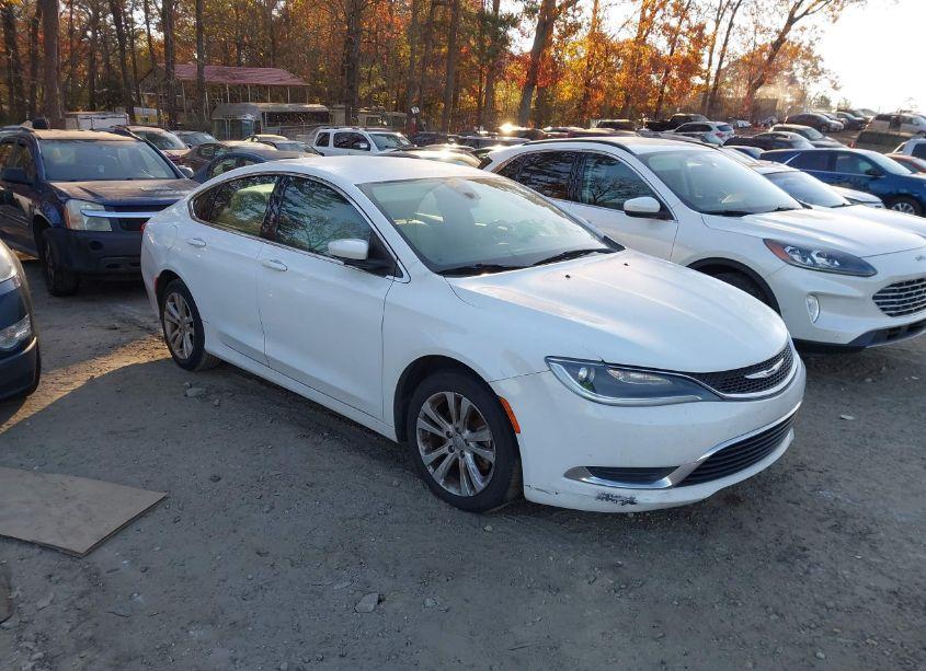 2015 Chrysler 200 LIMITED (VIN 1C3CCCABXFN695237) main photo