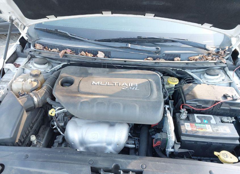 Photo 10 of 2015 Chrysler 200 LIMITED (VIN 1C3CCCABXFN695237)