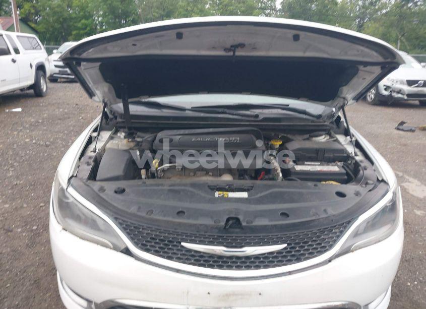 Photo 10 of 2015 Chrysler 200 LIMITED (VIN 1C3CCCABXFN696632)