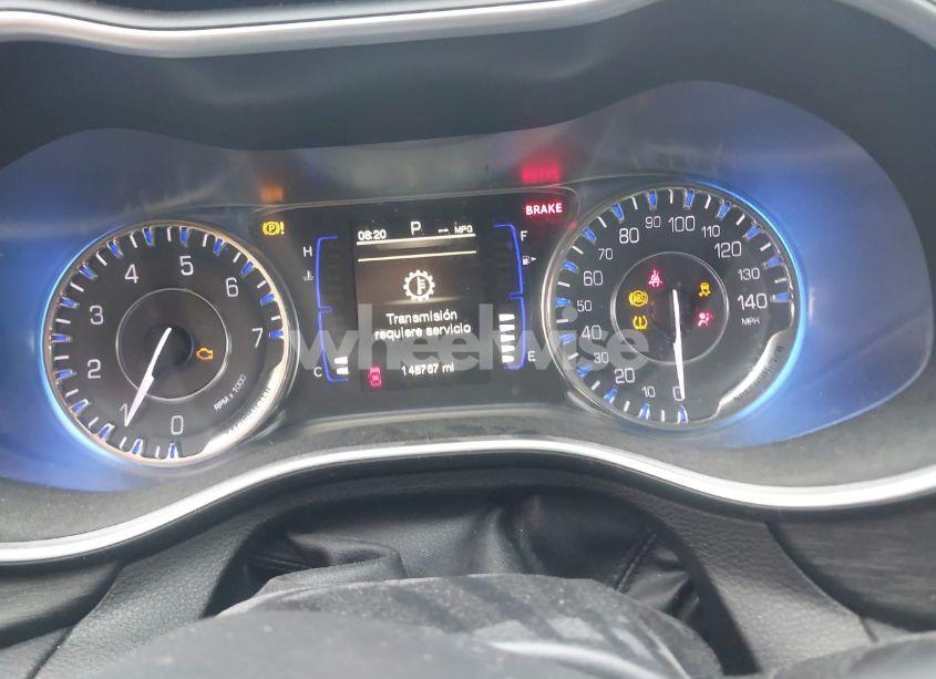 Photo 7 of 2015 Chrysler 200 LIMITED (VIN 1C3CCCABXFN696632)