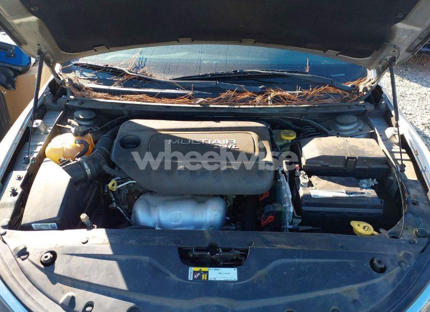 Photo 10 of 2015 Chrysler 200 LIMITED (VIN 1C3CCCABXFN702350)