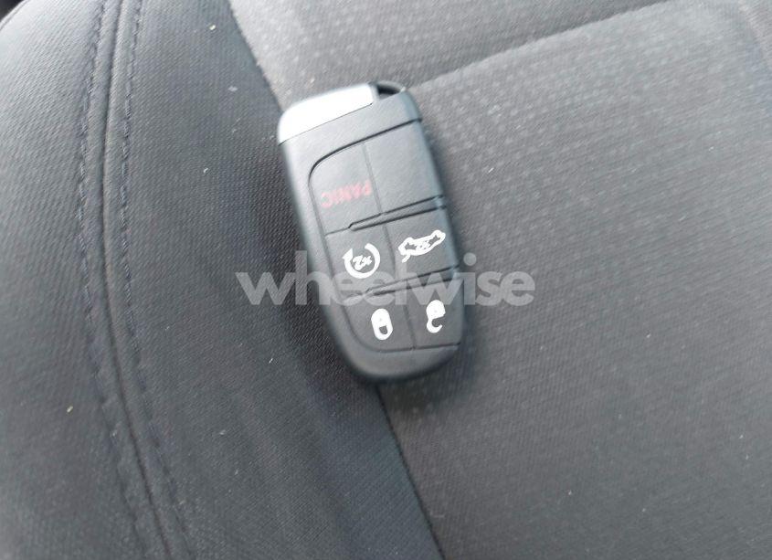 Photo 11 of 2015 Chrysler 200 LIMITED (VIN 1C3CCCABXFN702350)