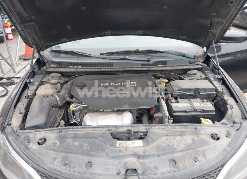 Photo 10 of 2015 Chrysler 200 LIMITED (VIN 1C3CCCABXFN713185)