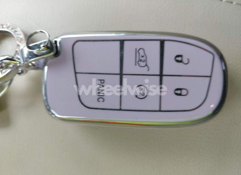 Photo 11 of 2015 Chrysler 200 LIMITED (VIN 1C3CCCABXFN713185)