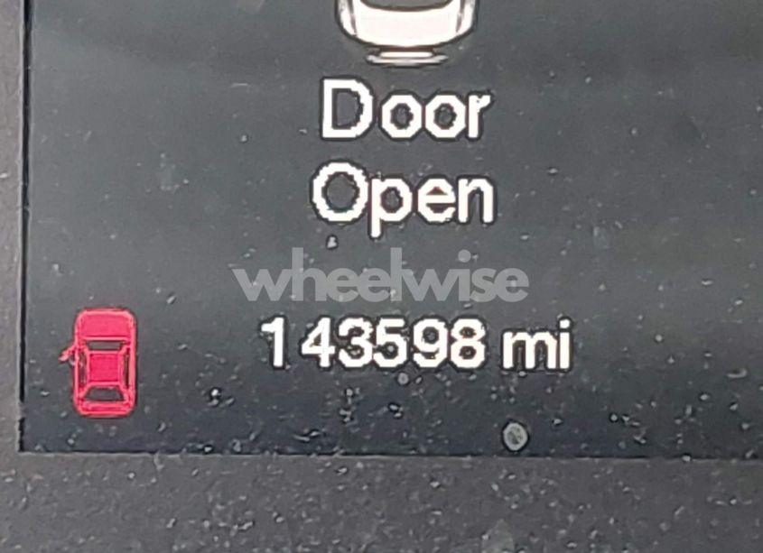 Photo 15 of 2015 Chrysler 200 LIMITED (VIN 1C3CCCABXFN713185)