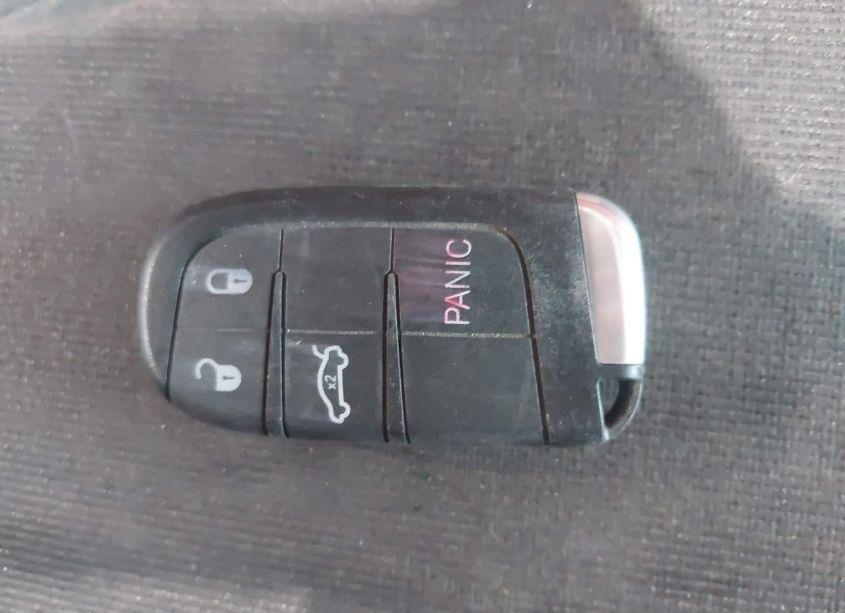 Photo 11 of 2015 Chrysler 200 LIMITED (VIN 1C3CCCABXFN714076)