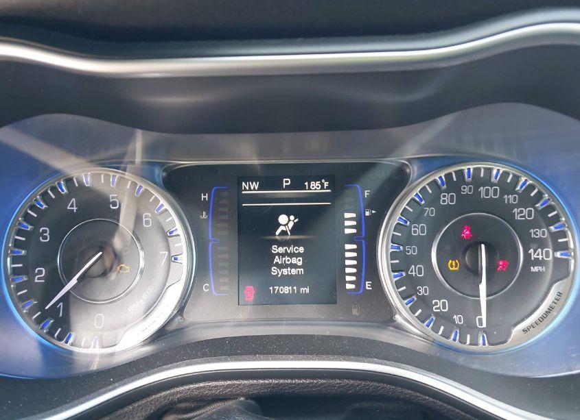 Photo 7 of 2015 Chrysler 200 LIMITED (VIN 1C3CCCABXFN714076)