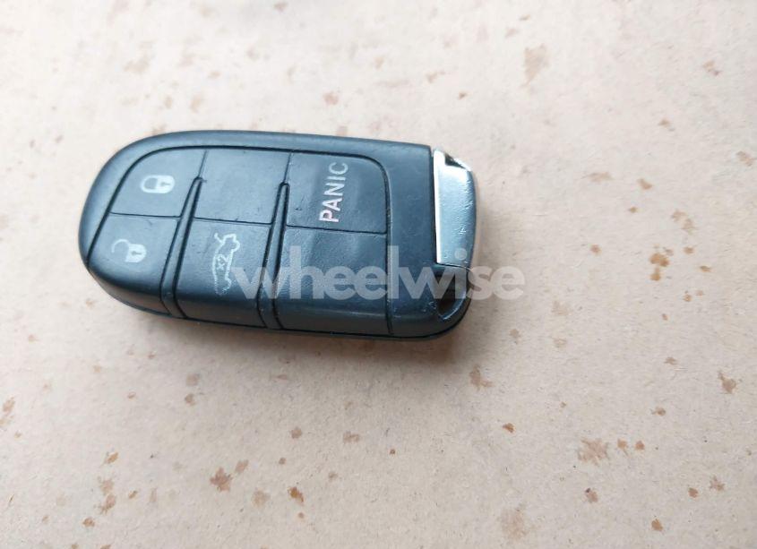 Photo 11 of 2015 Chrysler 200 LIMITED (VIN 1C3CCCABXFN723585)