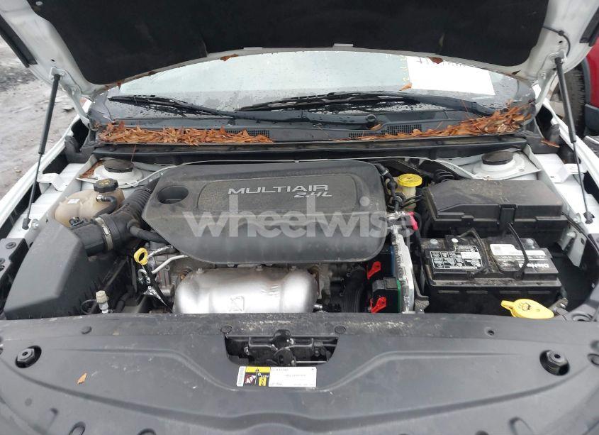 Photo 10 of 2015 Chrysler 200 LIMITED (VIN 1C3CCCABXFN724252)