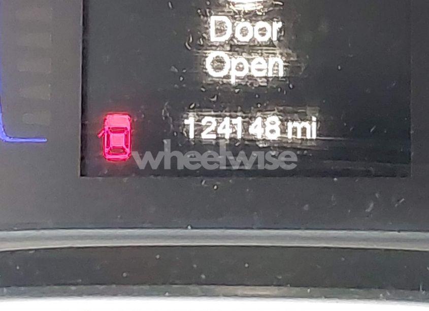 Photo 15 of 2015 Chrysler 200 LIMITED (VIN 1C3CCCABXFN724252)