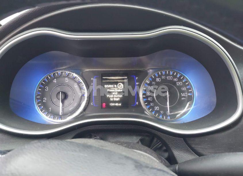 Photo 7 of 2015 Chrysler 200 LIMITED (VIN 1C3CCCABXFN724252)