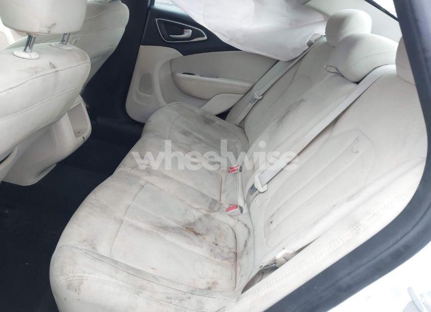 Photo 8 of 2015 Chrysler 200 LIMITED (VIN 1C3CCCABXFN724252)