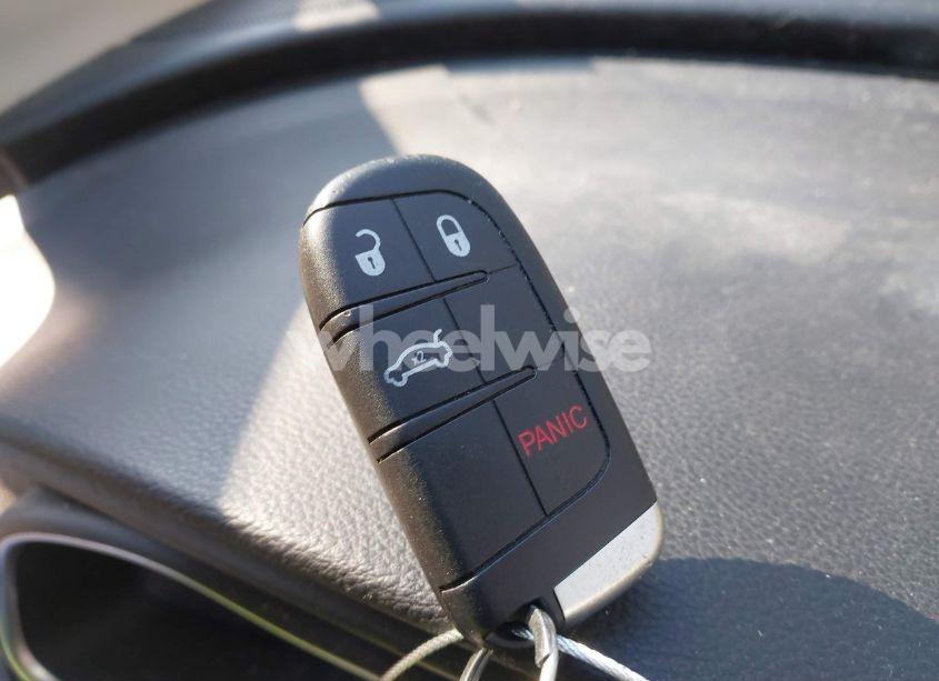 Photo 11 of 2015 Chrysler 200 LIMITED (VIN 1C3CCCABXFN732299)