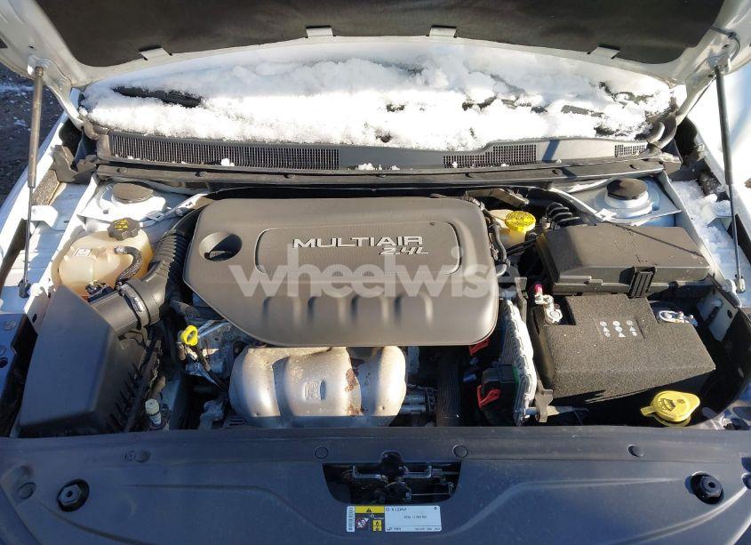 Photo 10 of 2015 Chrysler 200 LIMITED (VIN 1C3CCCABXFN734439)