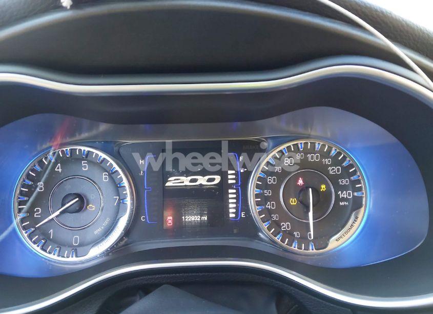 Photo 7 of 2015 Chrysler 200 LIMITED (VIN 1C3CCCABXFN734439)