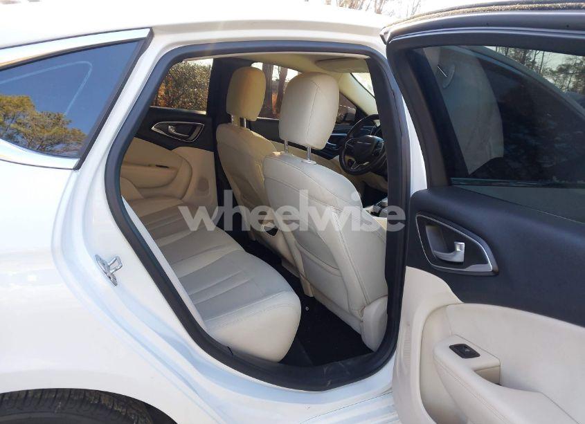 Photo 8 of 2015 Chrysler 200 LIMITED (VIN 1C3CCCABXFN734439)