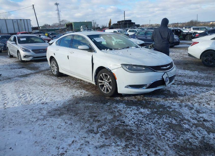 2015 Chrysler 200 LIMITED (VIN 1C3CCCABXFN751368) main photo