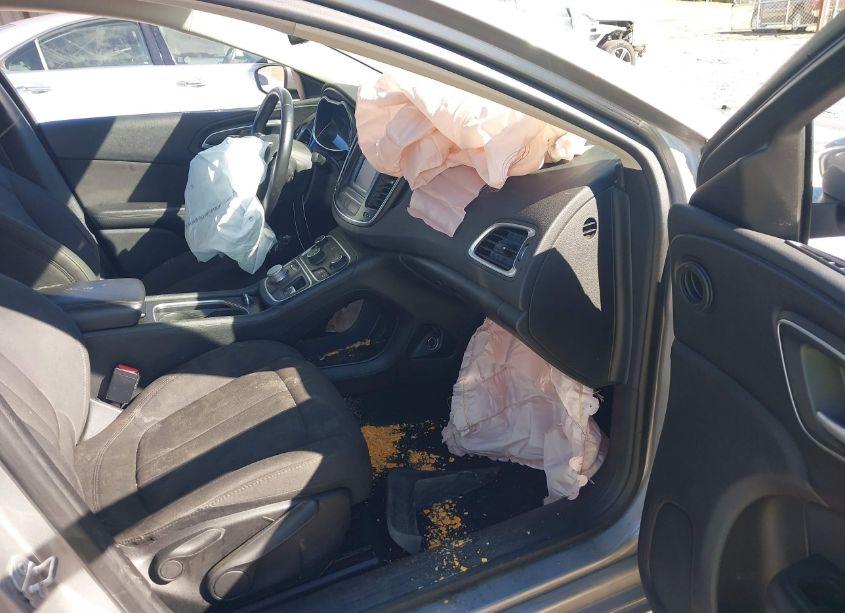 Photo 5 of 2015 Chrysler 200 LIMITED (VIN 1C3CCCABXFN754271)