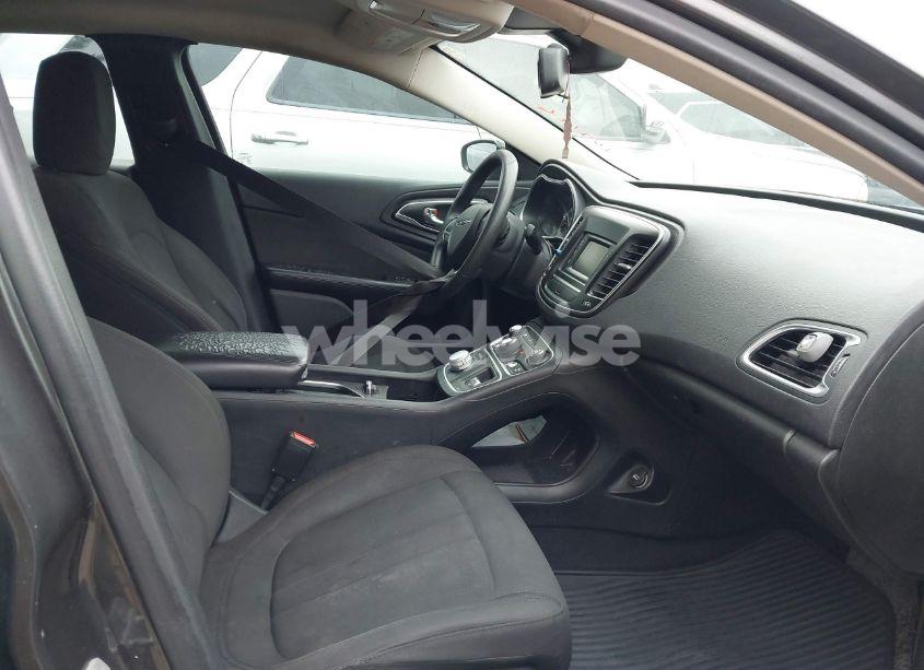 Photo 5 of 2016 Chrysler 200 LIMITED (VIN 1C3CCCABXGN109606)