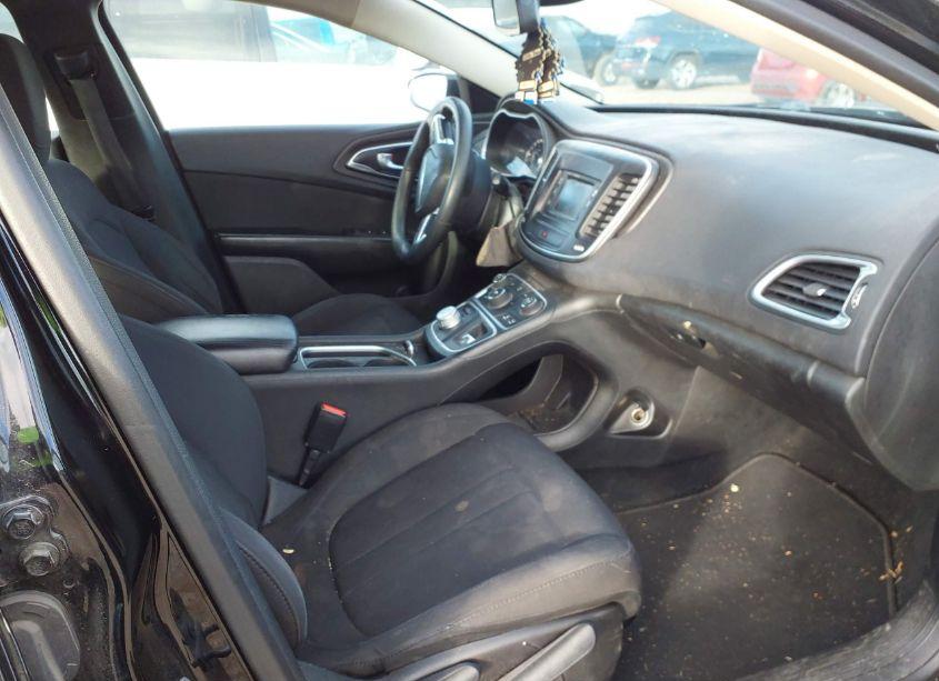 Photo 5 of 2016 Chrysler 200 LIMITED (VIN 1C3CCCABXGN113199)