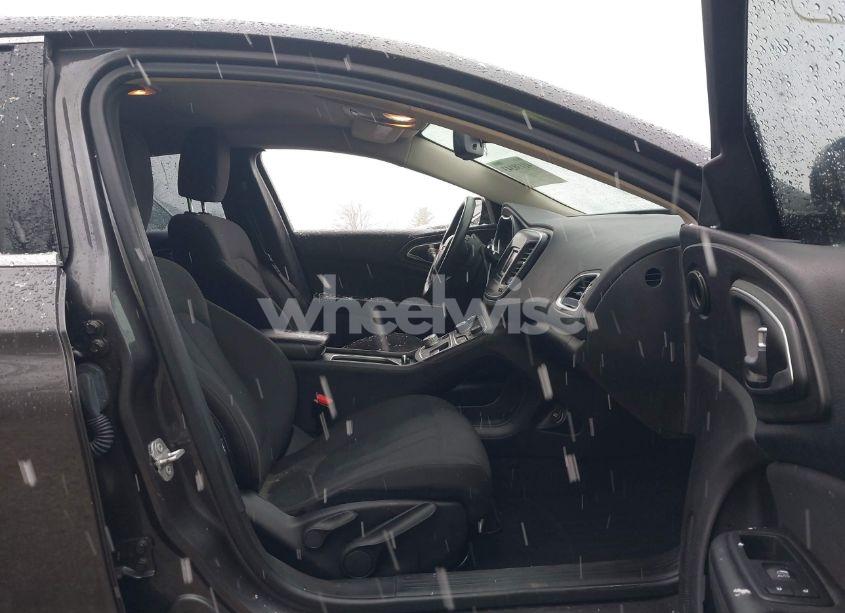 Photo 5 of 2016 Chrysler 200 LIMITED (VIN 1C3CCCABXGN121481)