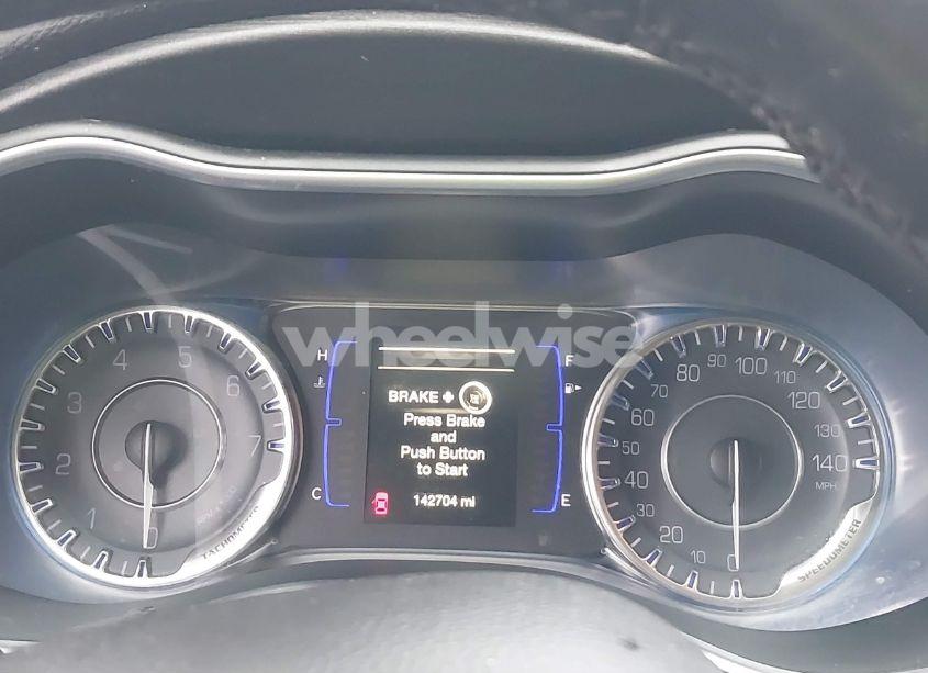 Photo 7 of 2016 Chrysler 200 LIMITED (VIN 1C3CCCABXGN121481)