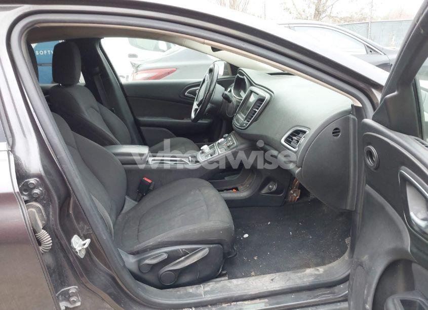 Photo 5 of 2016 Chrysler 200 LIMITED (VIN 1C3CCCABXGN125868)