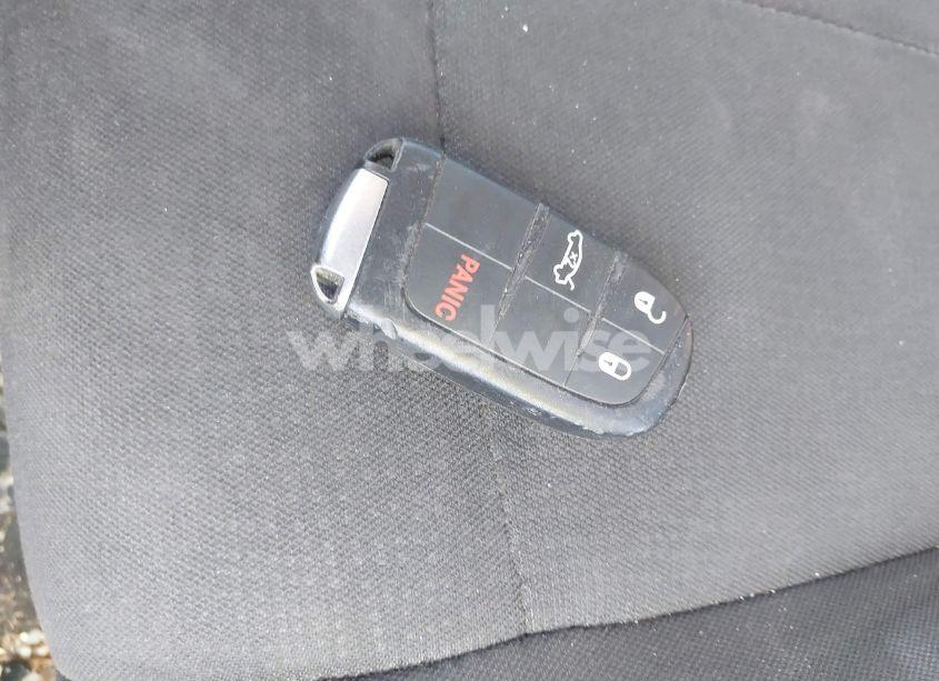 Photo 11 of 2016 Chrysler 200 LIMITED (VIN 1C3CCCABXGN160328)