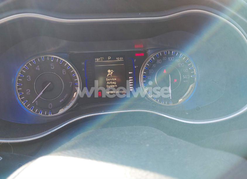 Photo 7 of 2016 Chrysler 200 LIMITED (VIN 1C3CCCABXGN160328)