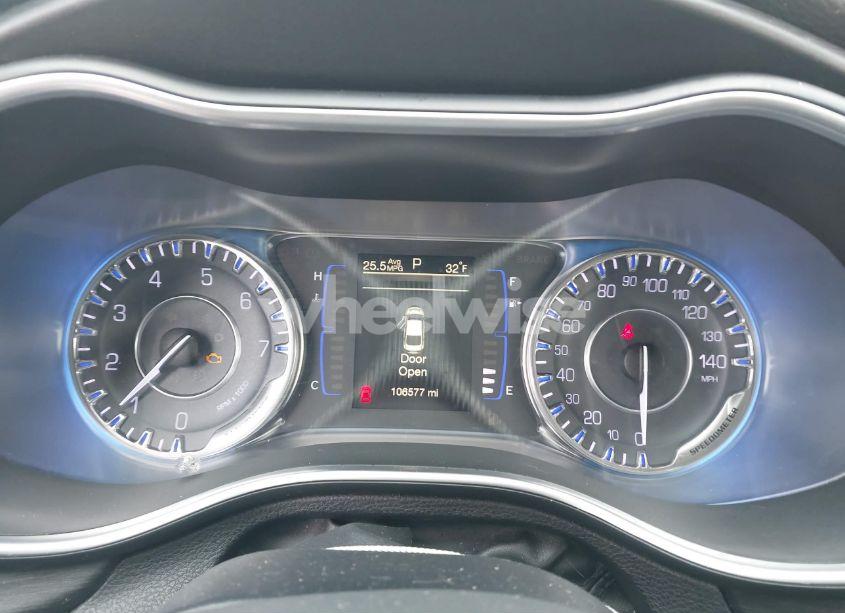 Photo 7 of 2016 Chrysler 200 LIMITED (VIN 1C3CCCABXGN167019)