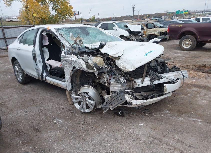 2016 Chrysler 200 LIMITED (VIN 1C3CCCABXGN174424) main photo