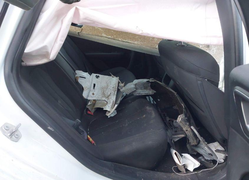 Photo 8 of 2016 Chrysler 200 LIMITED (VIN 1C3CCCABXGN174424)