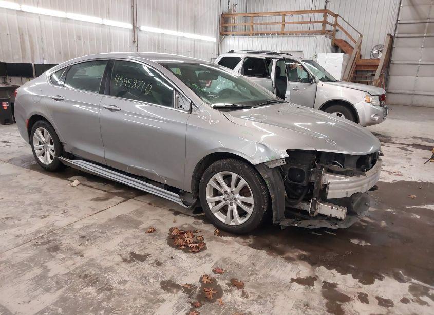 2016 Chrysler 200 LIMITED (VIN 1C3CCCABXGN186542) main photo