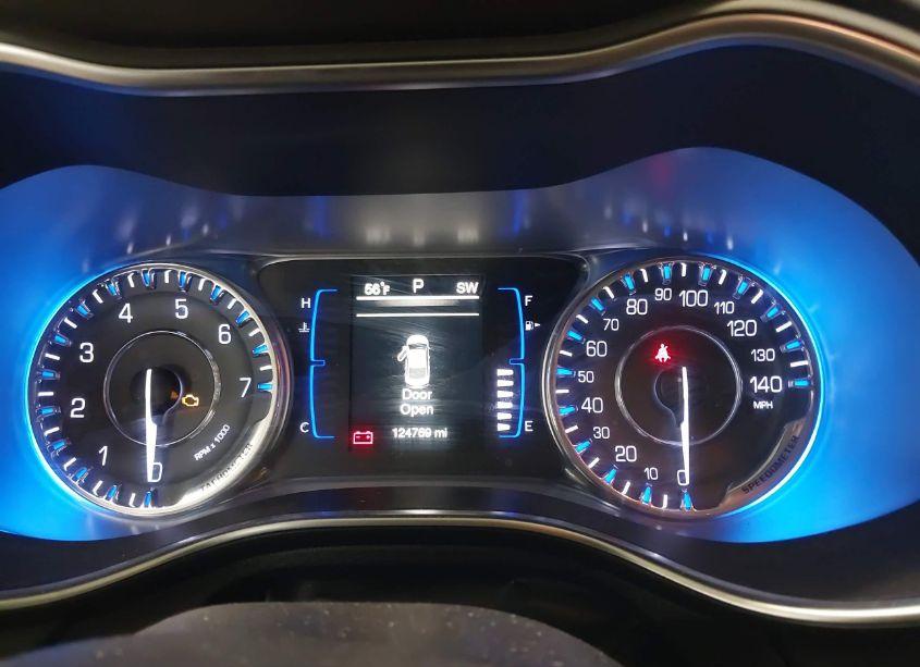 Photo 7 of 2016 Chrysler 200 LIMITED (VIN 1C3CCCABXGN186542)