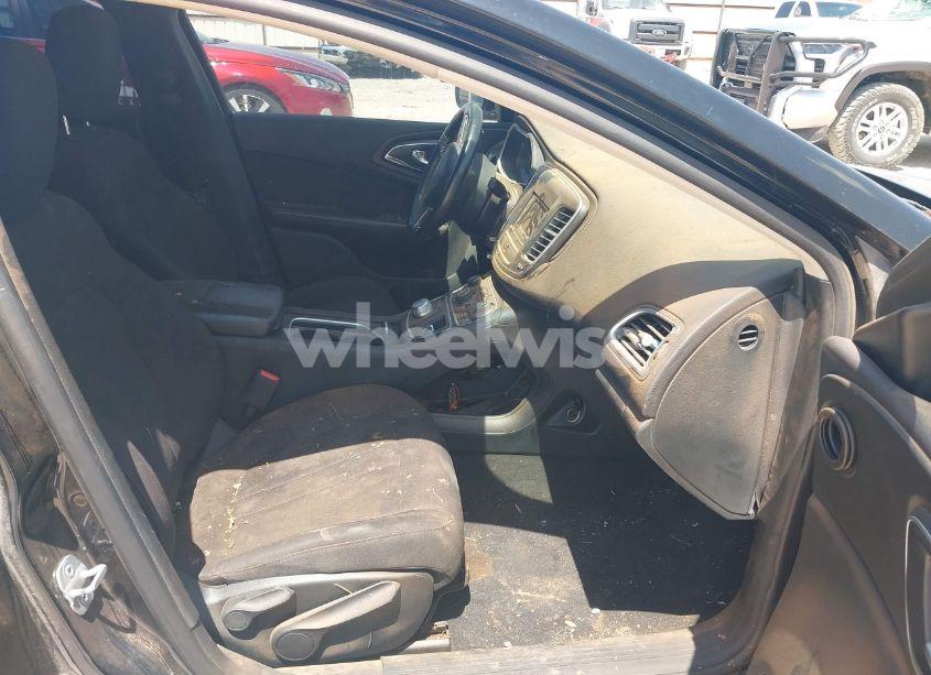 Photo 5 of 2015 Chrysler 200 LIMITED (VIN 1C3CCCAG0FN516456)